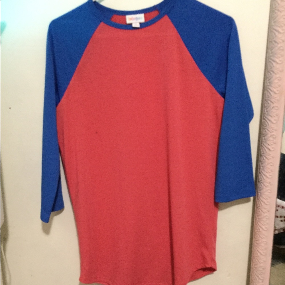 Blue and coral shirt 👚